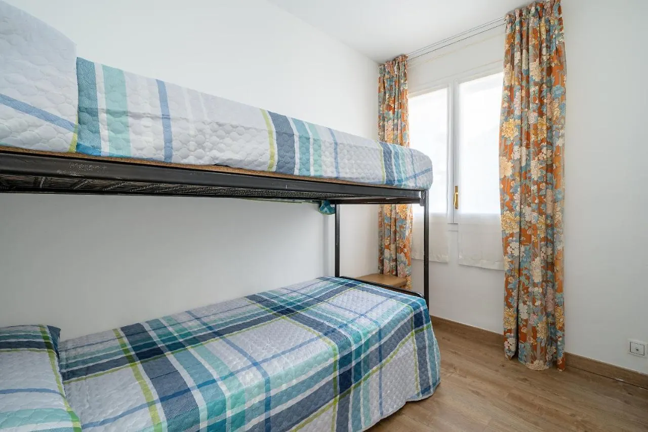 Hauzify I Apartament Nautilus Salou 0*,  Spain